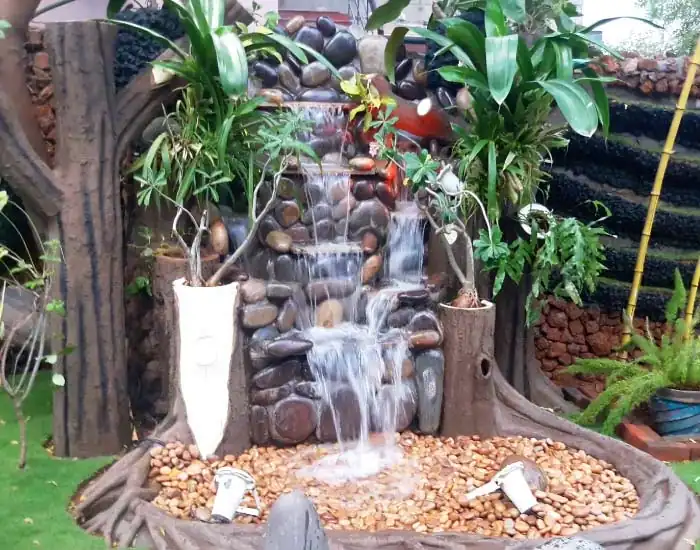 Royal Sketch Landscape - Pebble fountain