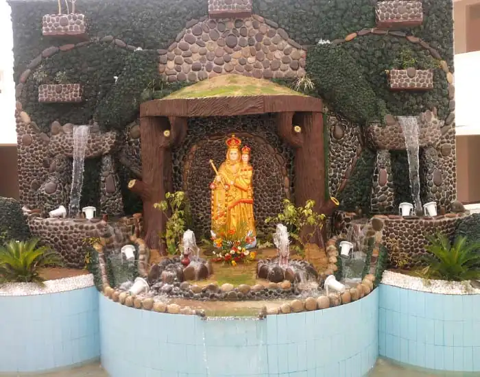 Royal Sketch Landscape - Pebble fountain