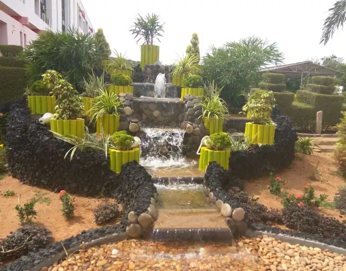 Royal Sketch Landscape - Pebble fountain
